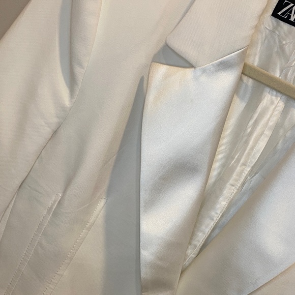 Zara Women’s Oyster White Corset like Waist Blazer - Picture 4 of 6